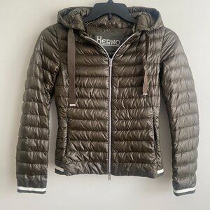 Herno Lightweight Down Jacket Green Size 40 S